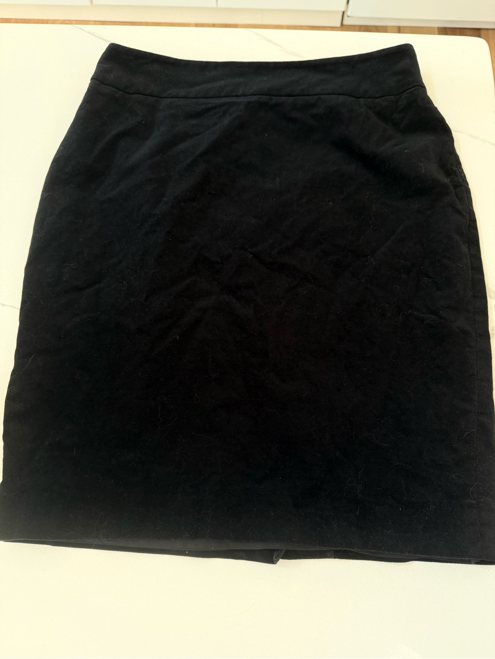 Loft Classic Black Velvet Women's Pencil Skirt size 4